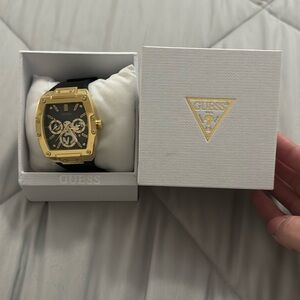 Men’s GUESS watch